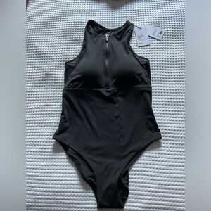 Sporty and elegant Knox bathing suit. Black. Large. Never worn.